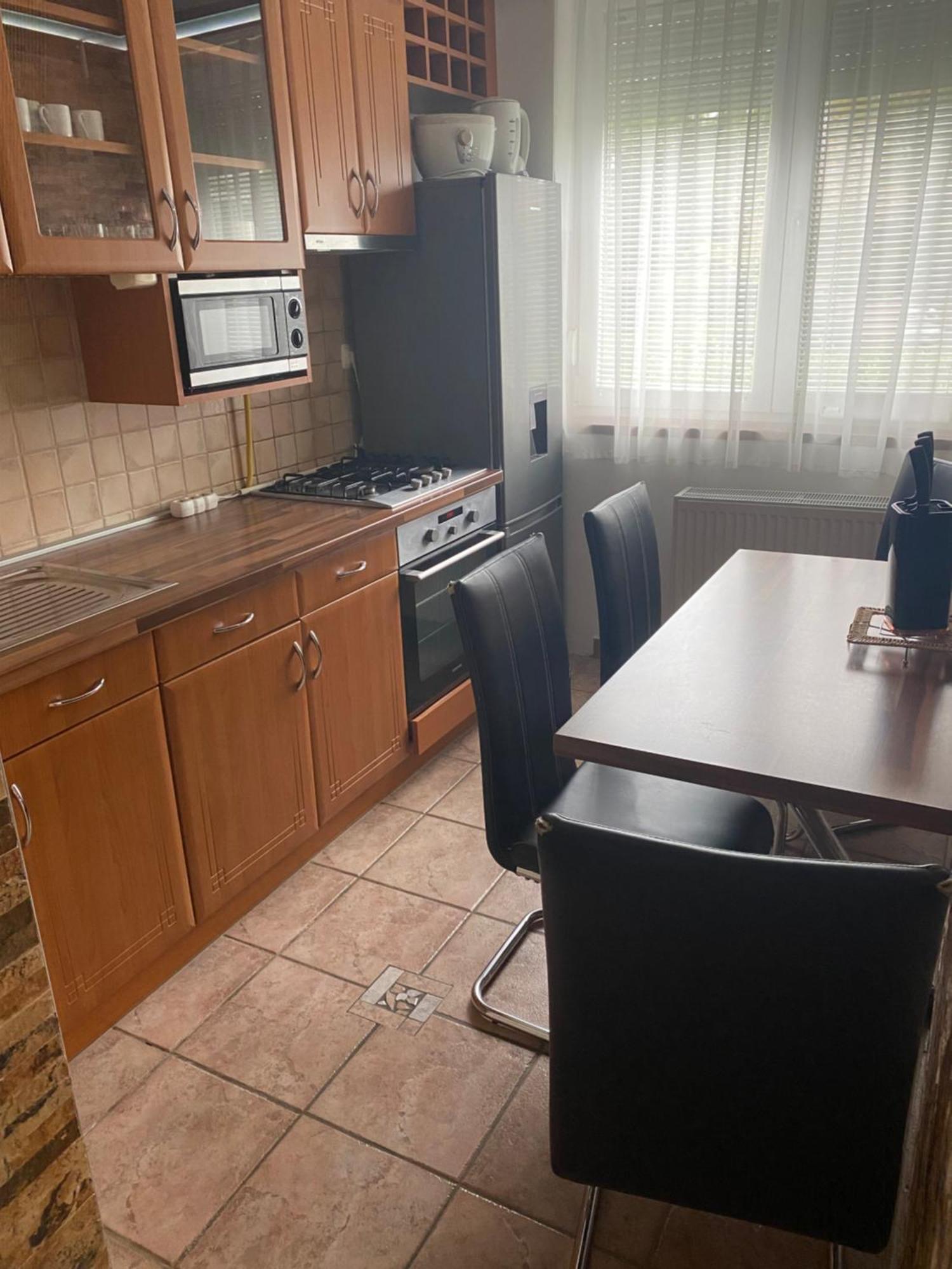 Angela Apartman Hajdúszoboszló Exterior foto