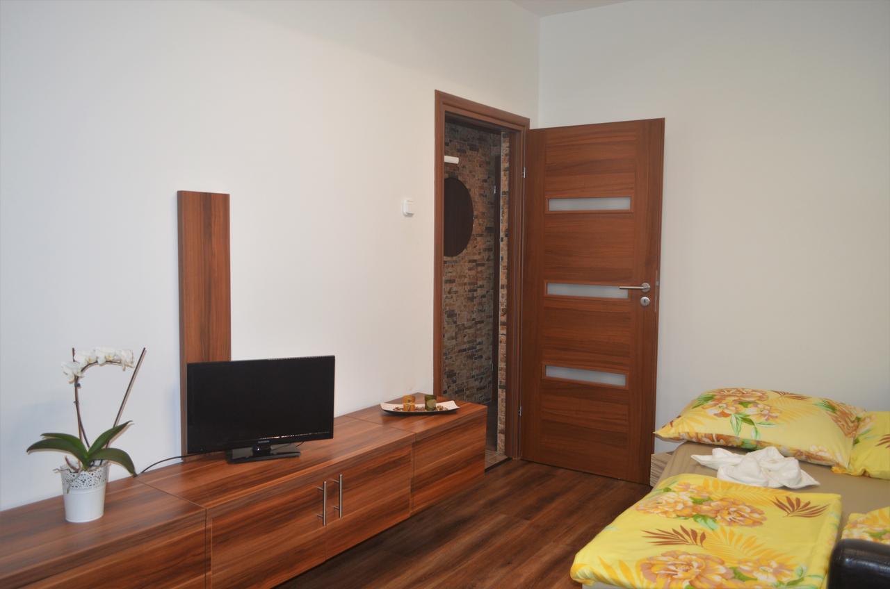 Angela Apartman Hajdúszoboszló Exterior foto